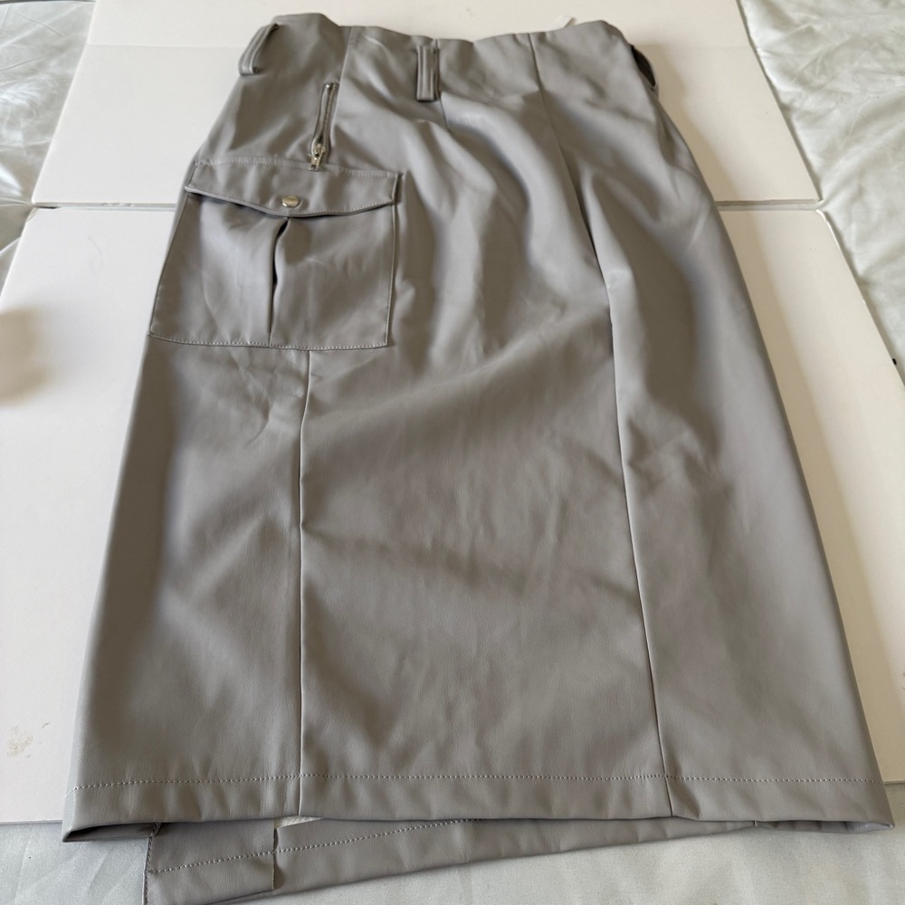 ASOS Utility Wrap Midi Skirt Pencil Asymmetrical Gray NWT Size 8 - Picture 2 of 7